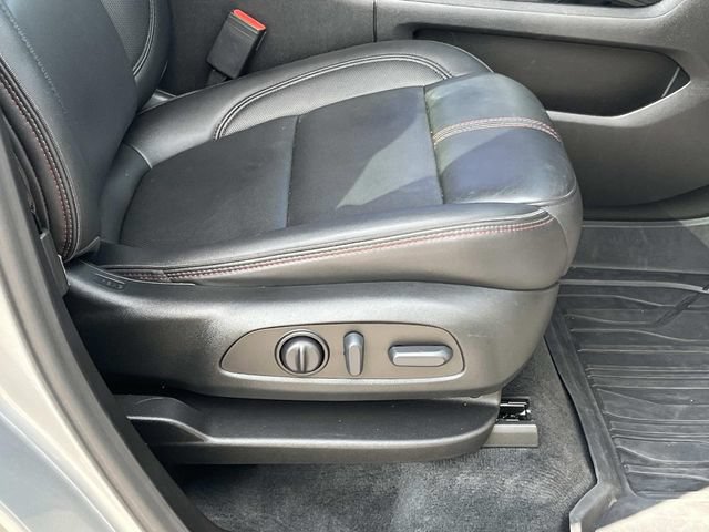 Used 2023 Chevrolet Traverse RS w/ LPO, Floor Liner Package FWD image 28