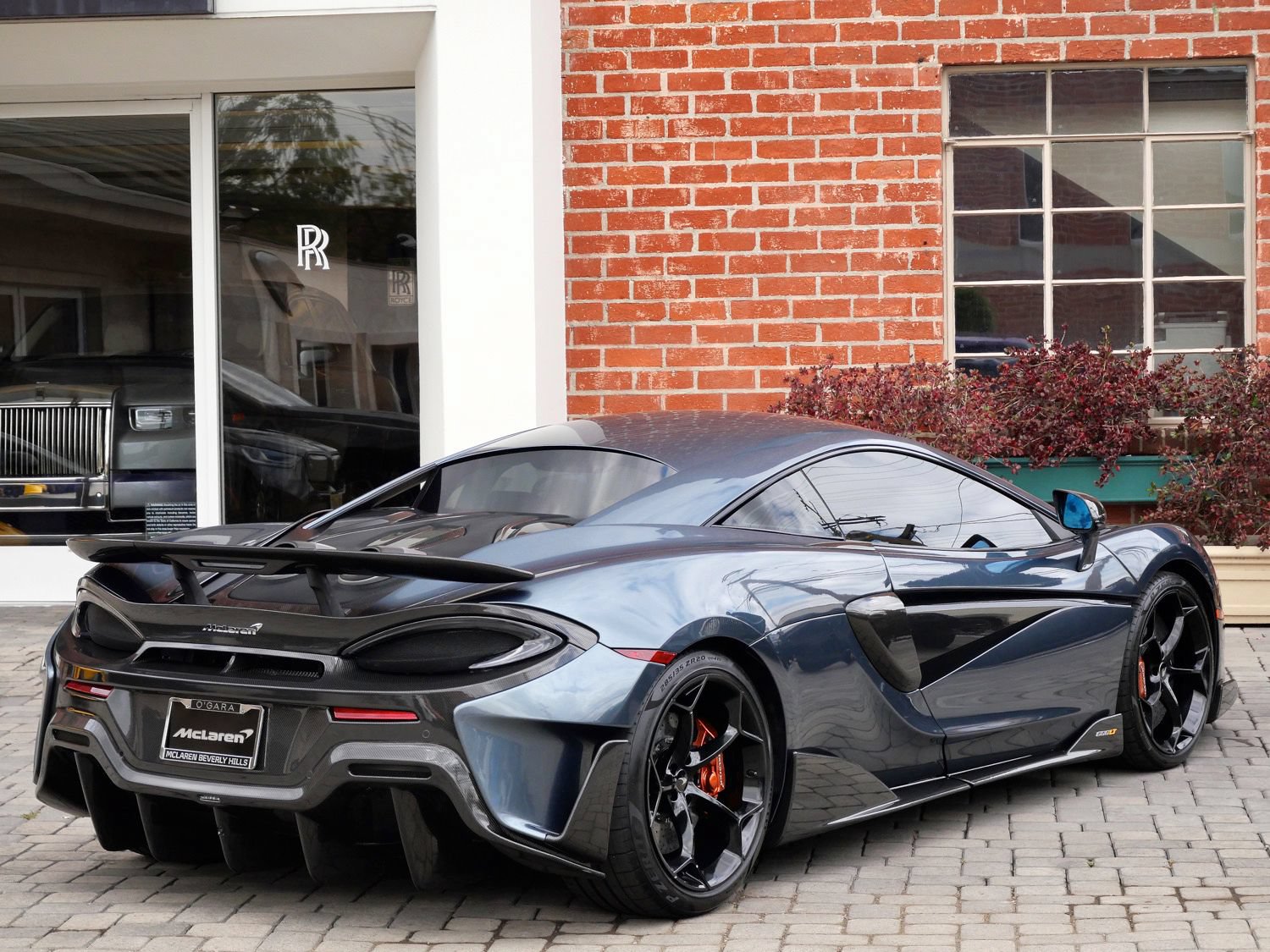 Used 2019 McLaren 600LT RWD image 4