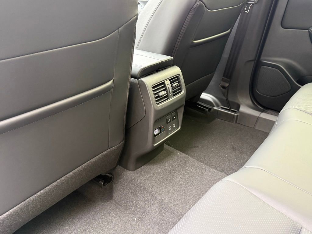 New 2026 Nissan Rogue Platinum image 20