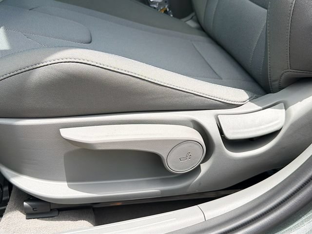 New 2026 Hyundai Elantra SE FWD image 19