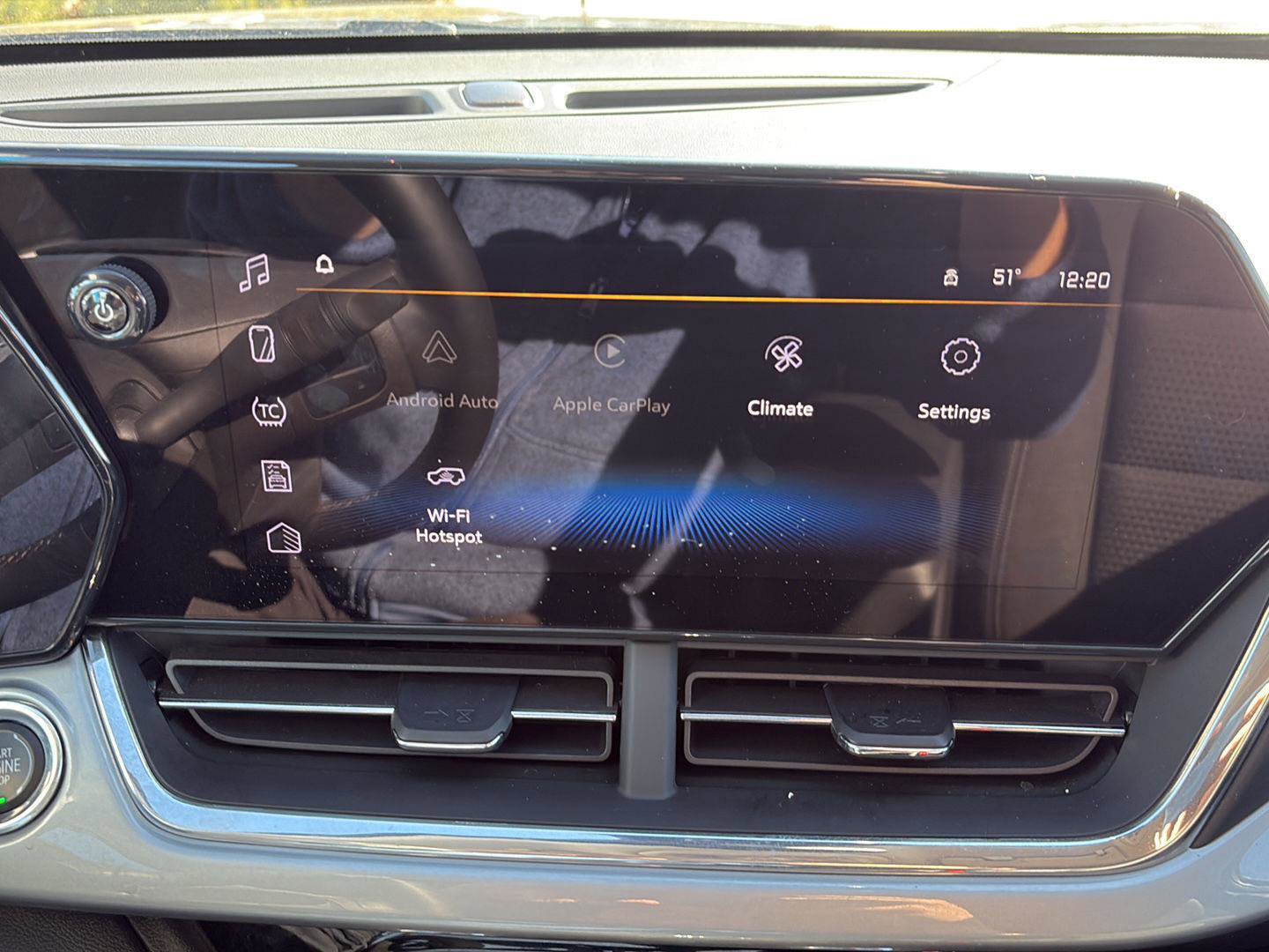 Used 2025 Chevrolet Trax LT w/ LT Convenience Package image 20