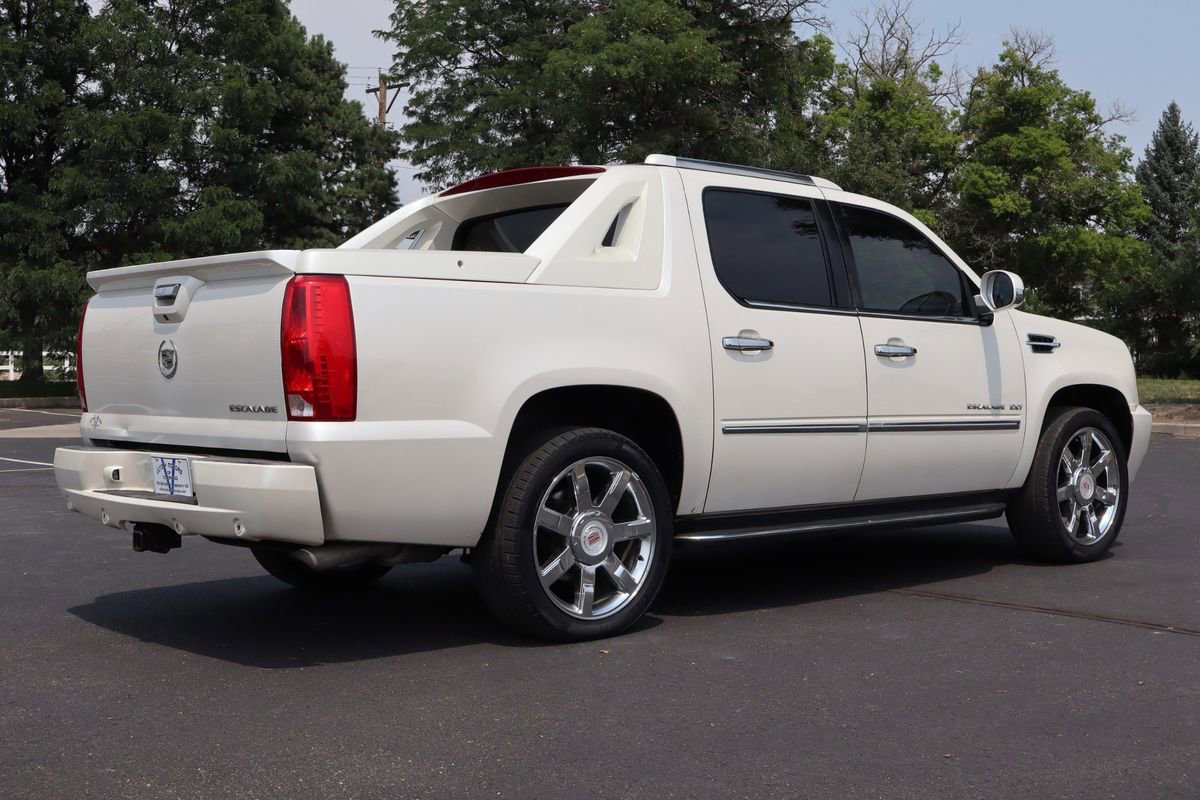 Used 2012 Cadillac Escalade EXT Luxury image 5