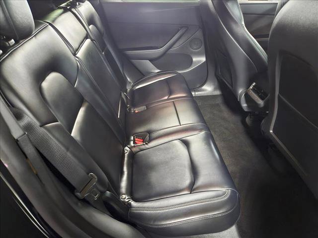 Used 2021 Tesla Model Y Long Range image 18
