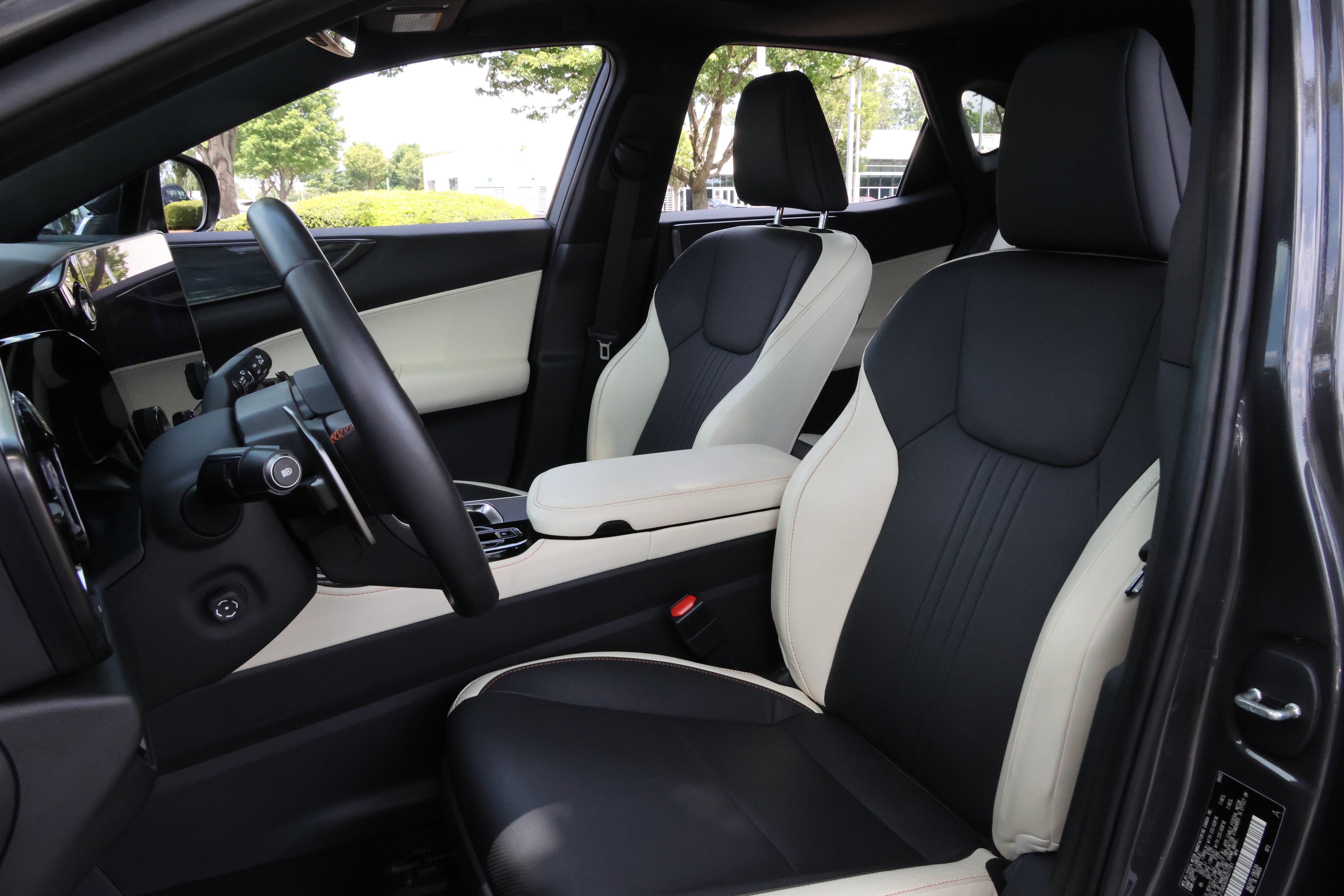 Used 2024 Lexus NX 250 FWD w/ Cold Area Package image 35