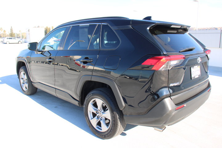 Certified 2022 Toyota RAV4 XLE image 5