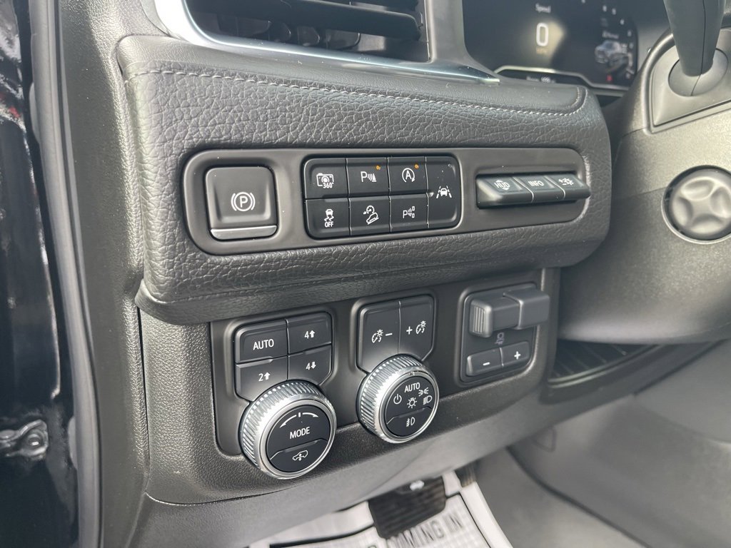 Used 2023 GMC Yukon Denali w/ Denali Reserve Package image 26