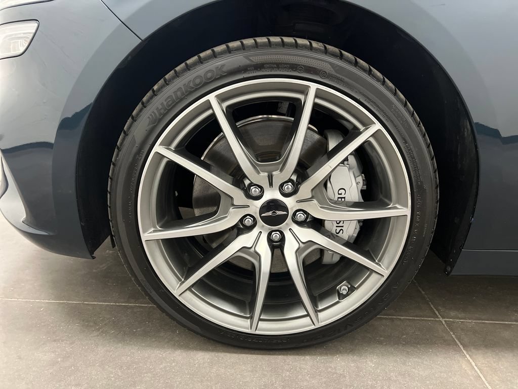 Used 2024 Genesis G70 2.5T RWD image 28