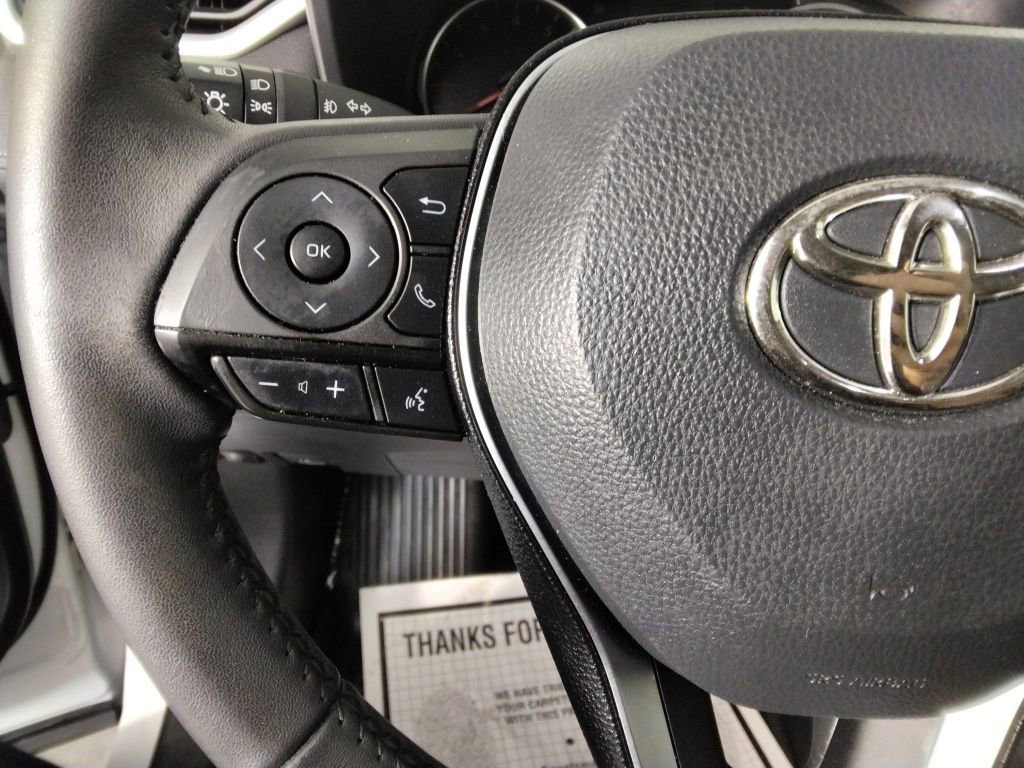 Used 2021 Toyota RAV4 XLE Premium image 14