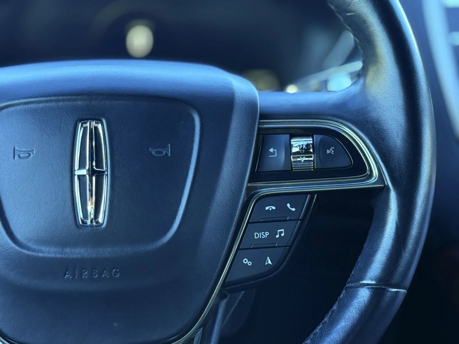 Used 2019 Lincoln Nautilus Reserve image 23