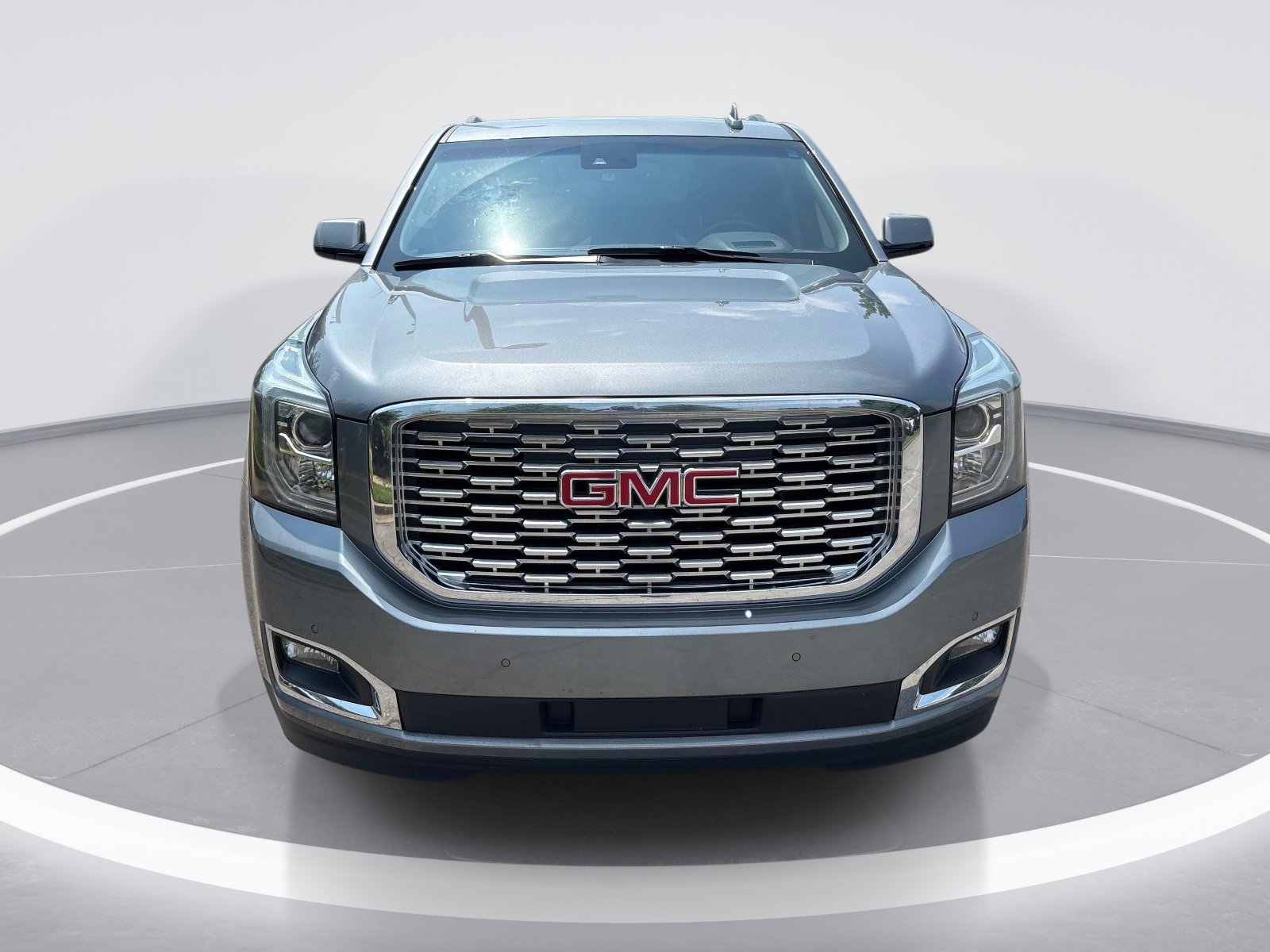 Used 2019 GMC Yukon Denali w/ Denali Ultimate Package AWD/4WD image 2
