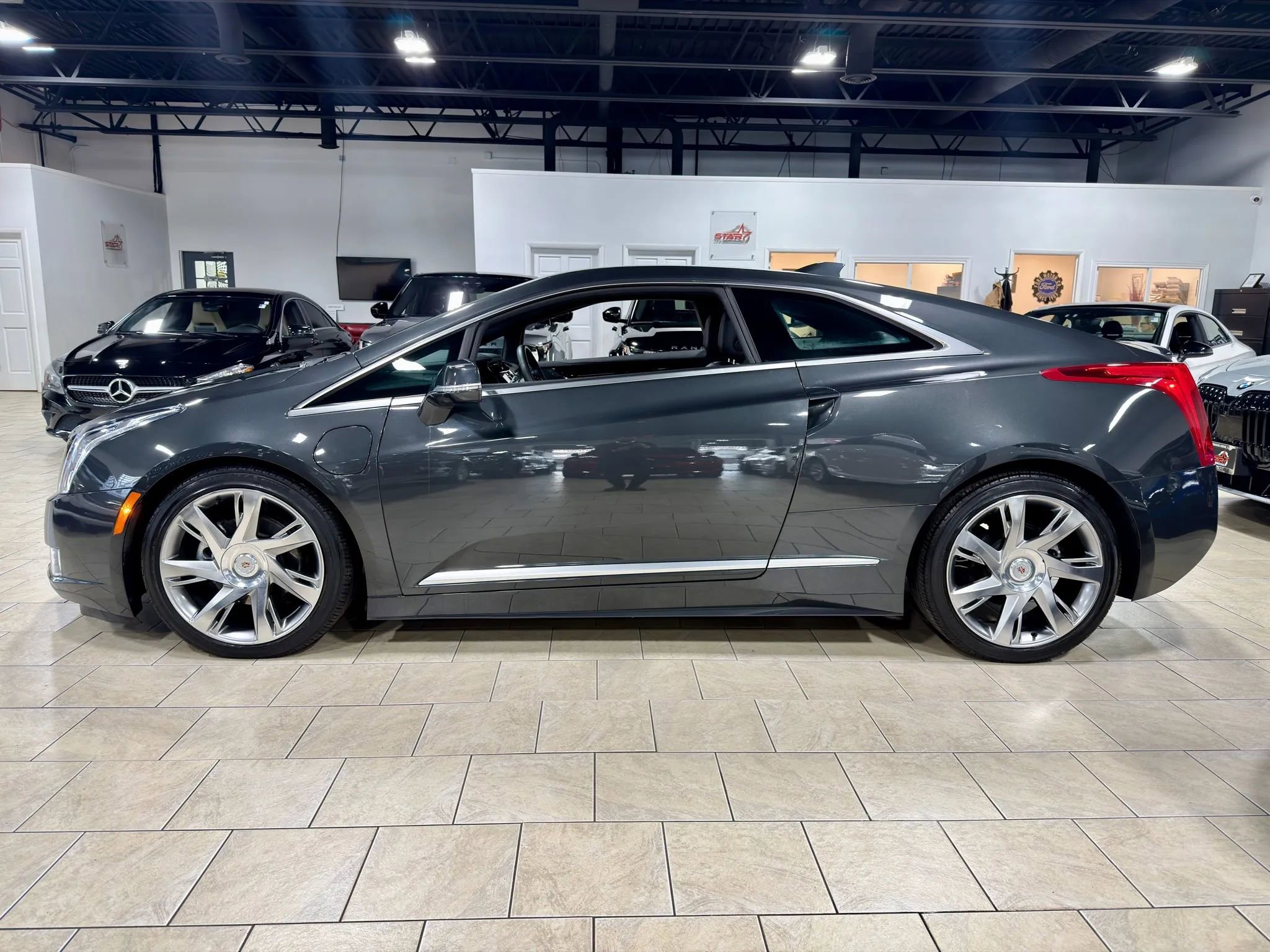 Used 2014 Cadillac ELR w/ Luxury Package image 23