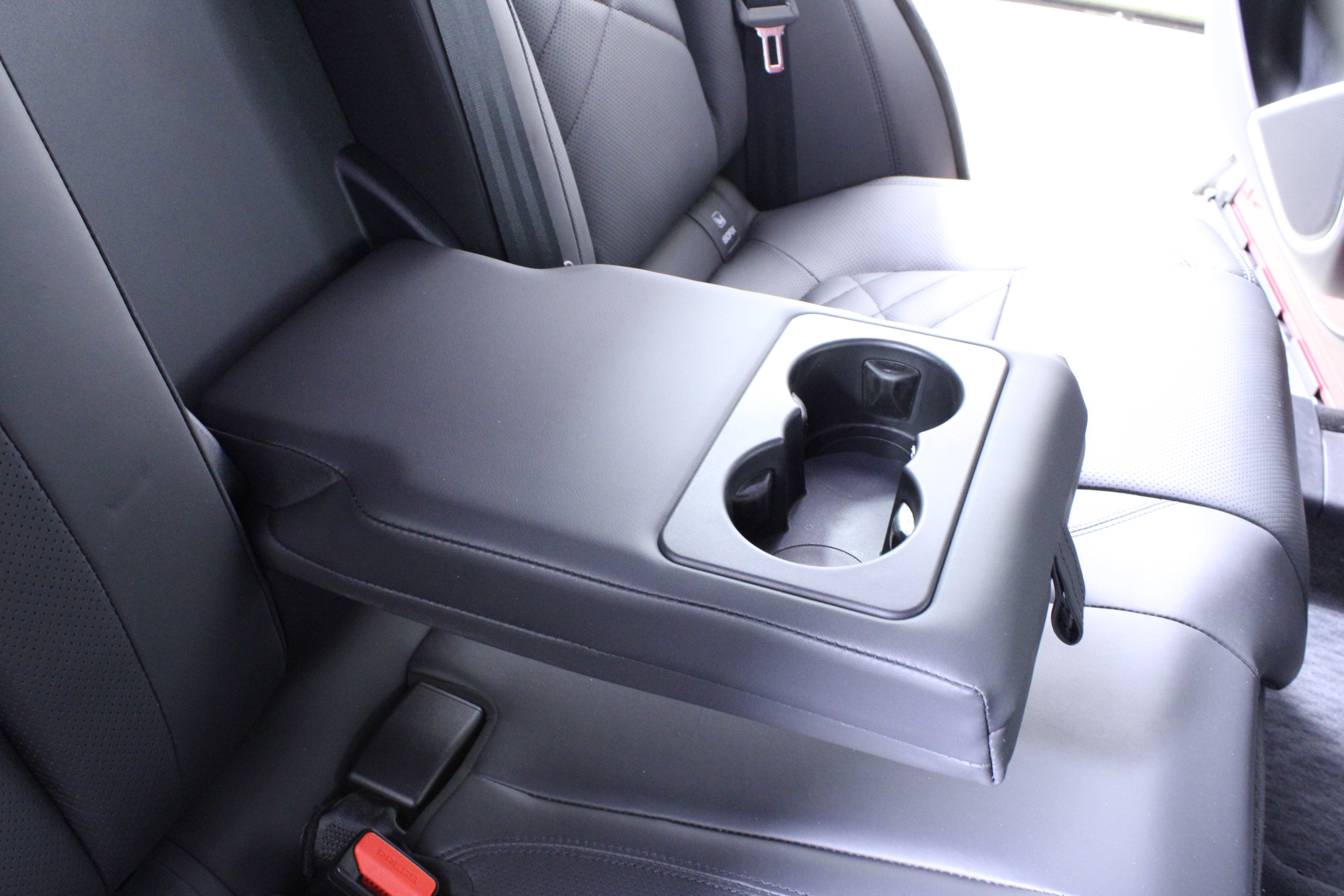 Used 2023 Jaguar F-PACE S image 15
