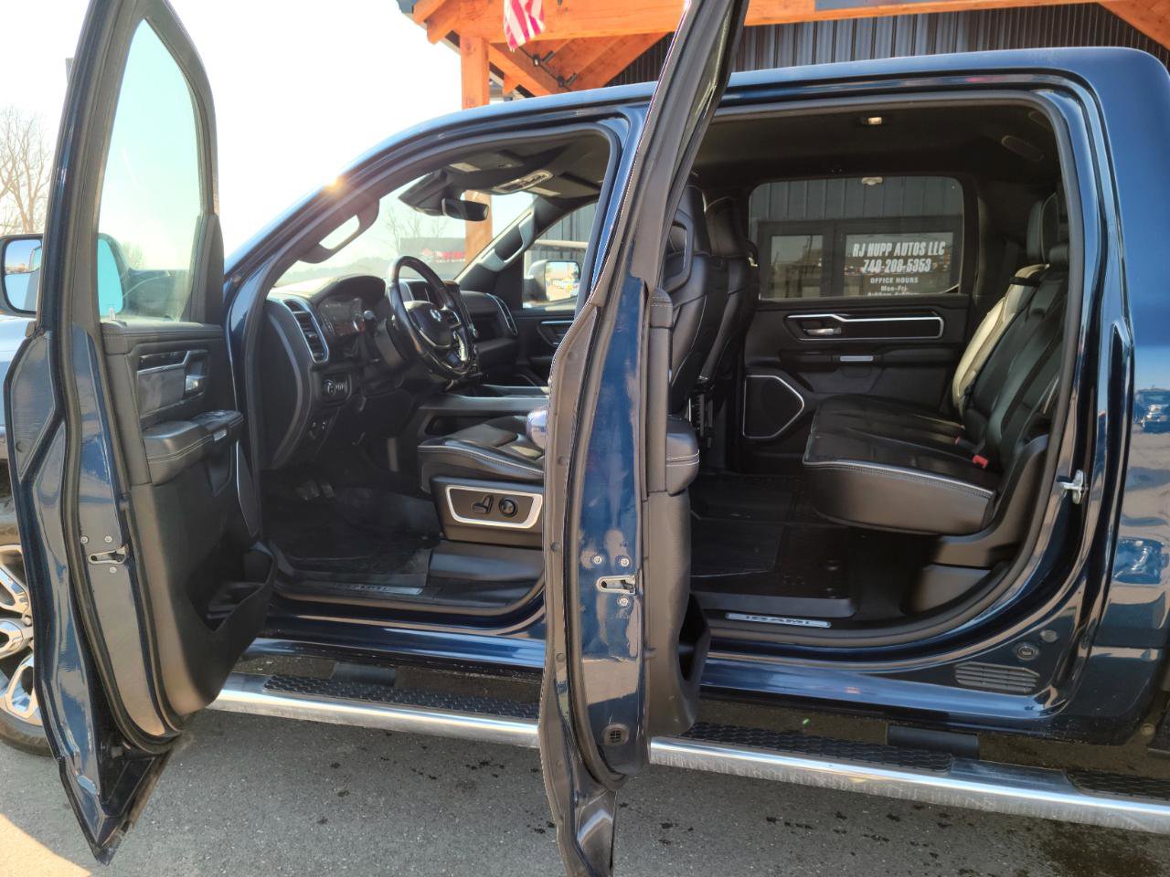 Used 2022 RAM 1500 Laramie w/ Sport Appearance Package AWD/4WD image 7
