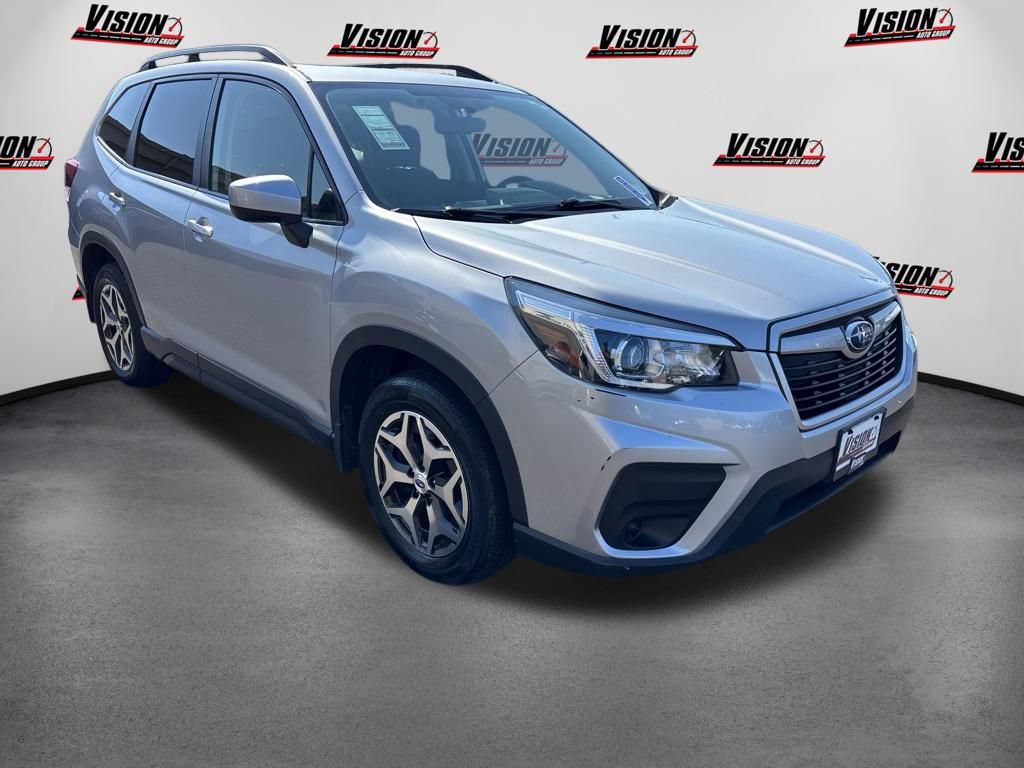 Used 2019 Subaru Forester Premium AWD/4WD image 3