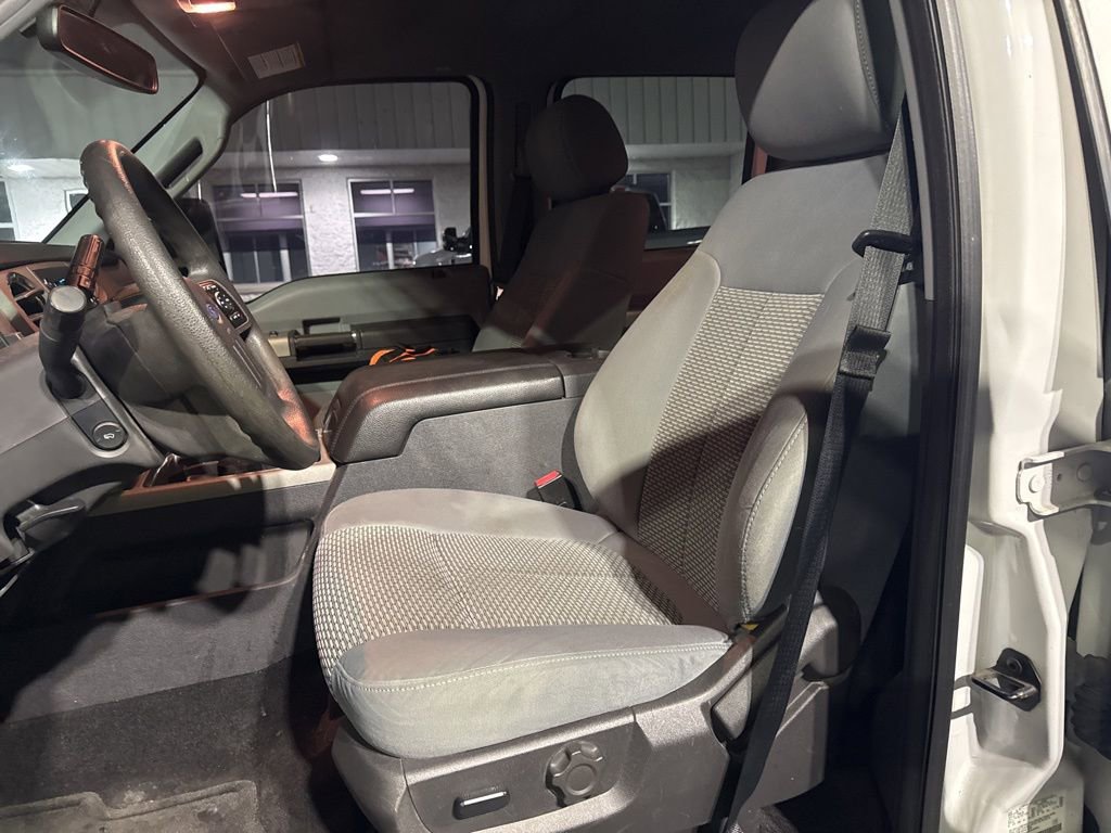 Used 2016 Ford F250 XLT w/ XLT Premium Package image 7