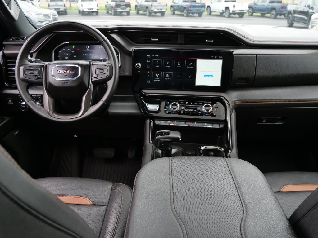 Certified 2024 GMC Sierra 1500 AT4 w/ AT4 Preferred Package AWD/4WD image 4