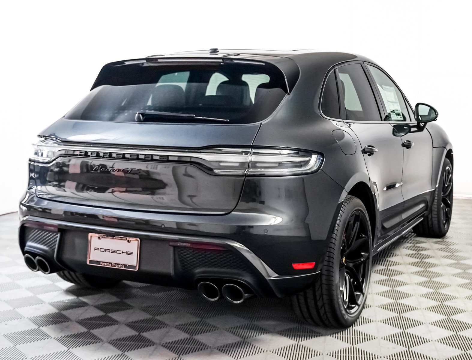New 2026 Porsche Macan GTS image 10