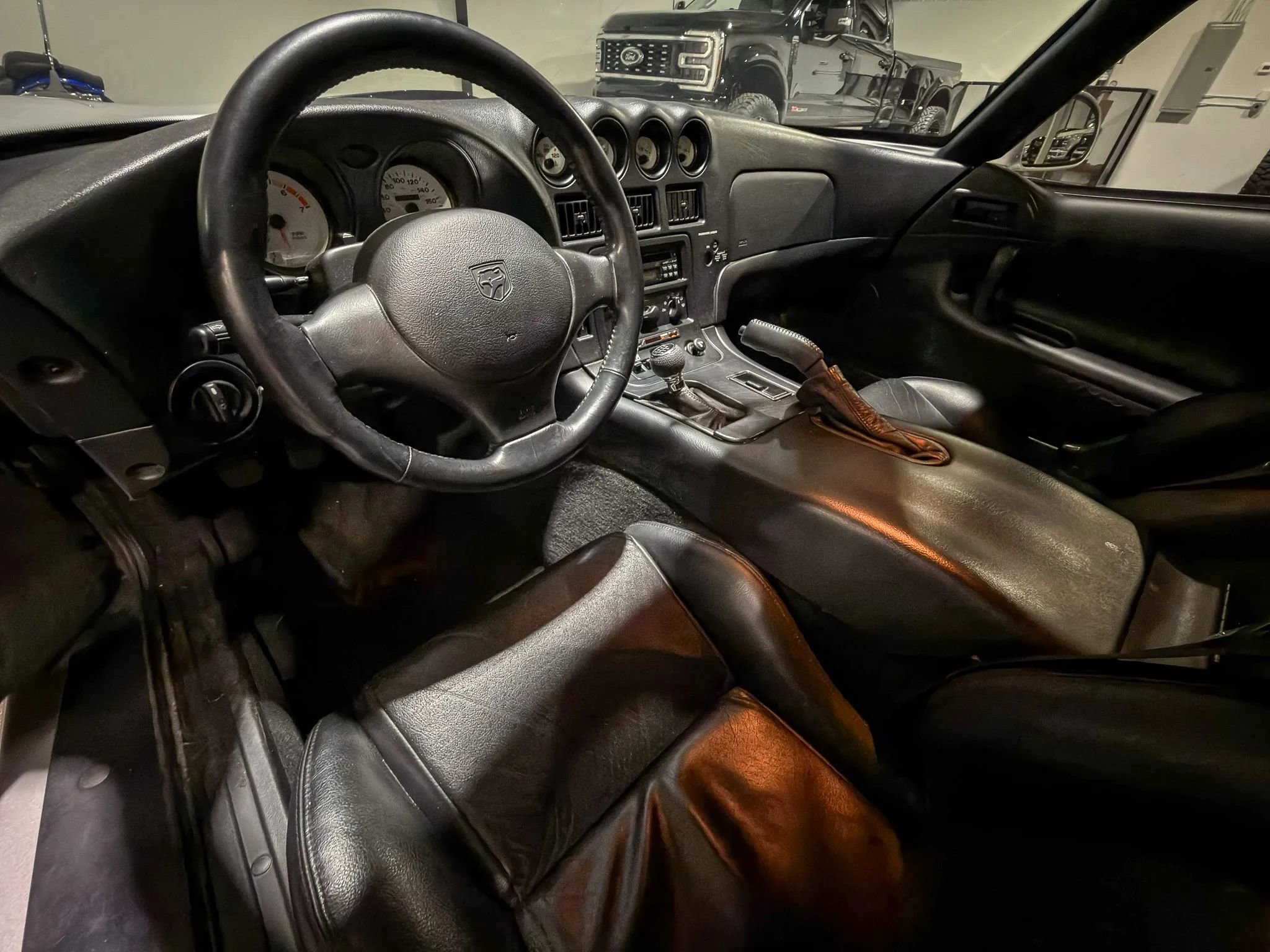 Used 1998 Dodge Viper GTS RWD image 13
