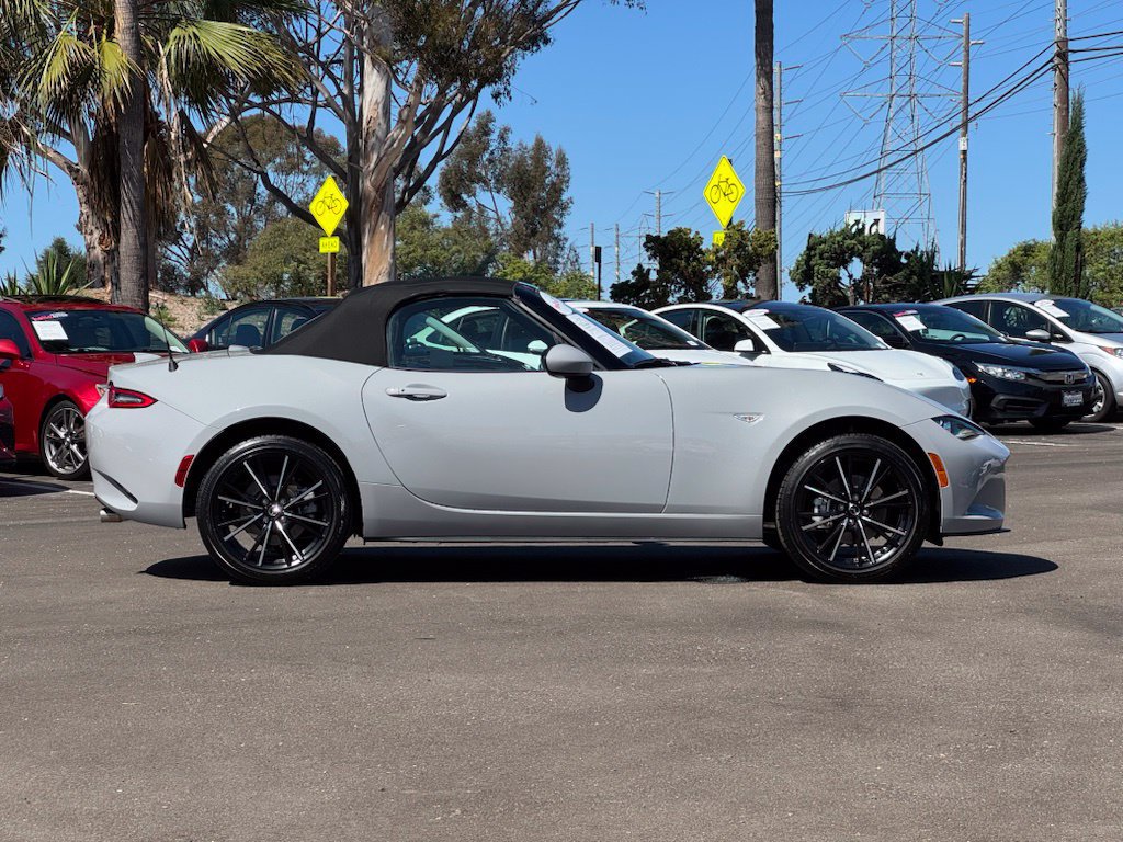 Certified 2025 MAZDA MX-5 Miata Grand Touring w/ Weather Package RWD image 30