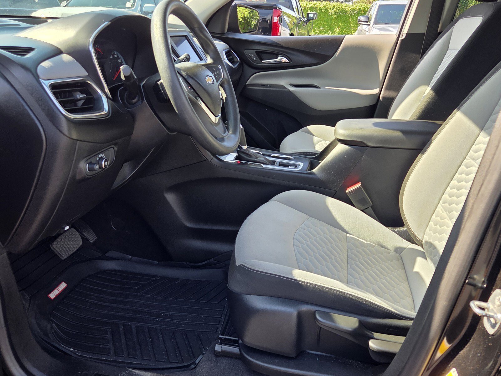 Used 2020 Chevrolet Equinox LS FWD image 9