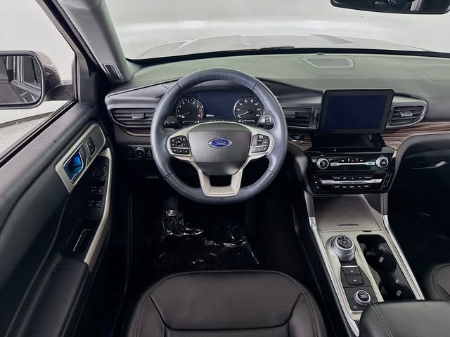 Certified 2022 Ford Explorer Limited w/ Equipment Group 301A image 24