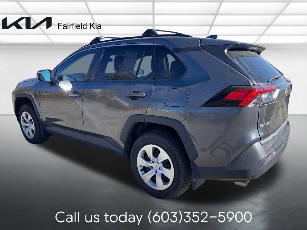 Used 2019 Toyota RAV4 LE w/ Carpet Mat Package AWD/4WD image 3