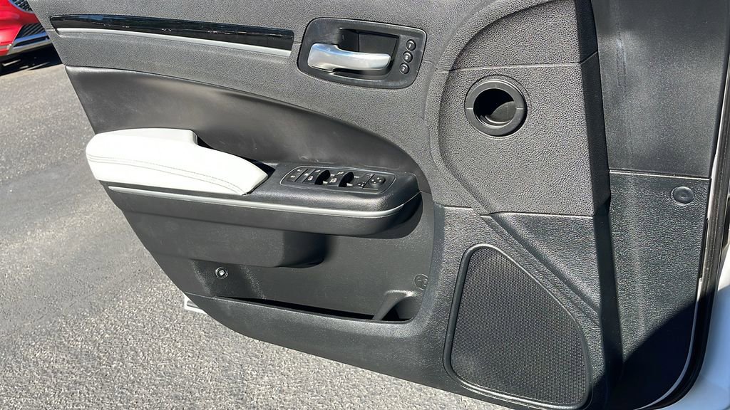 Used 2018 Chrysler 300 S w/ 300S Premium Group 2 image 25