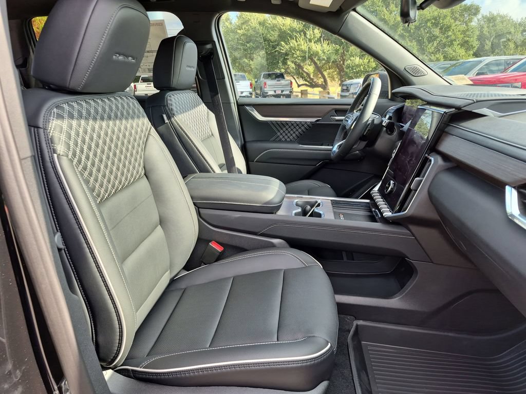 New 2027 GMC Acadia Denali w/ LPO, Floor Liner Package FWD image 39