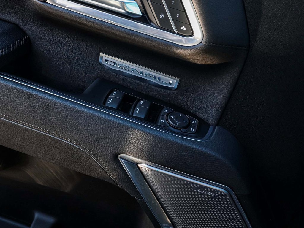 Used 2025 GMC Sierra 1500 Denali image 12