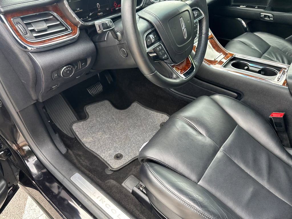 Used 2019 Lincoln Continental Select FWD image 18