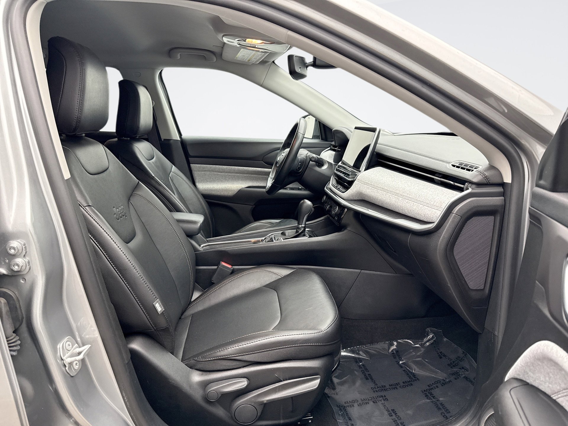 Used 2022 Jeep Compass Latitude image 17