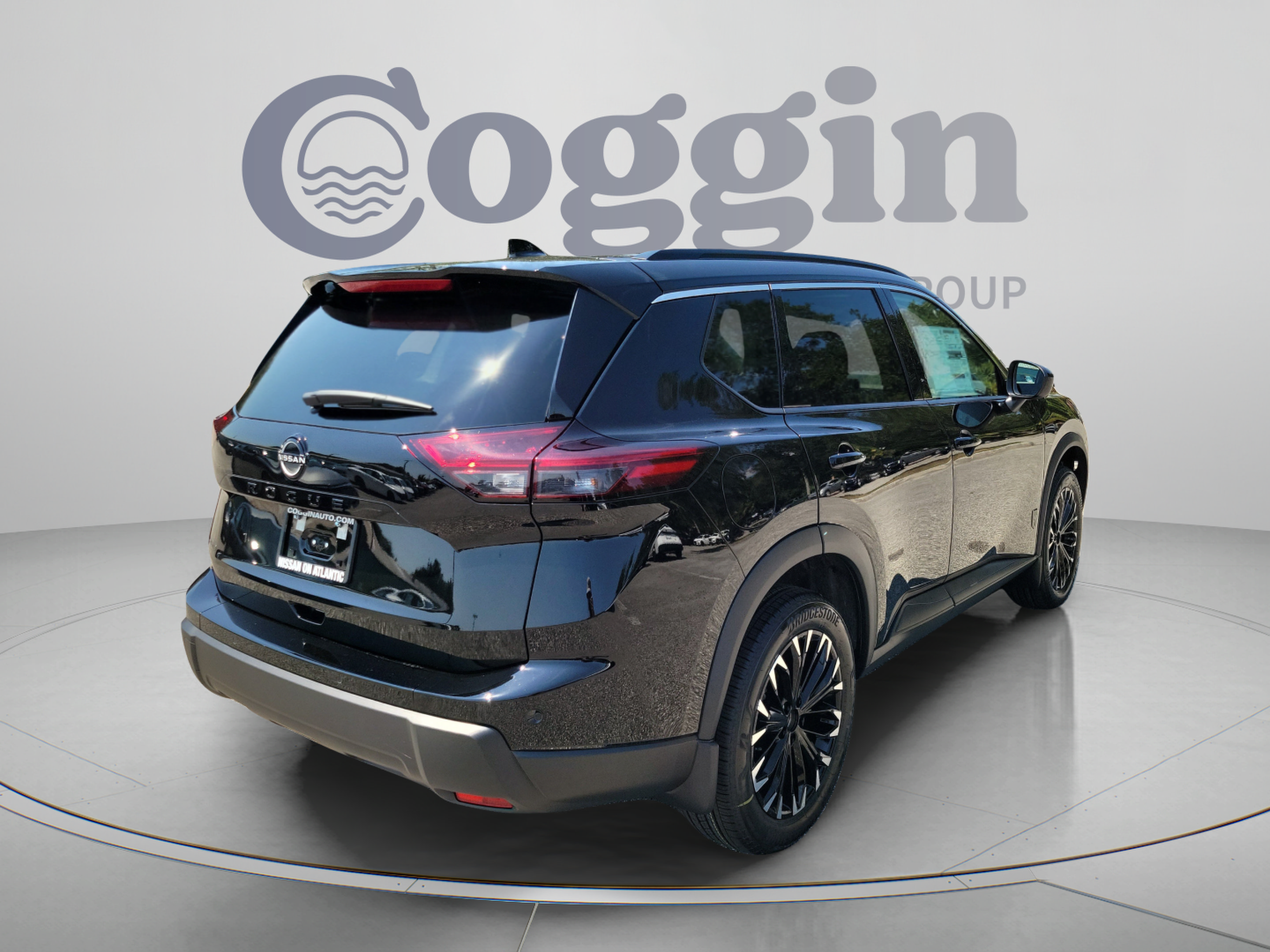 New 2026 Nissan Rogue Dark Armor FWD image 5