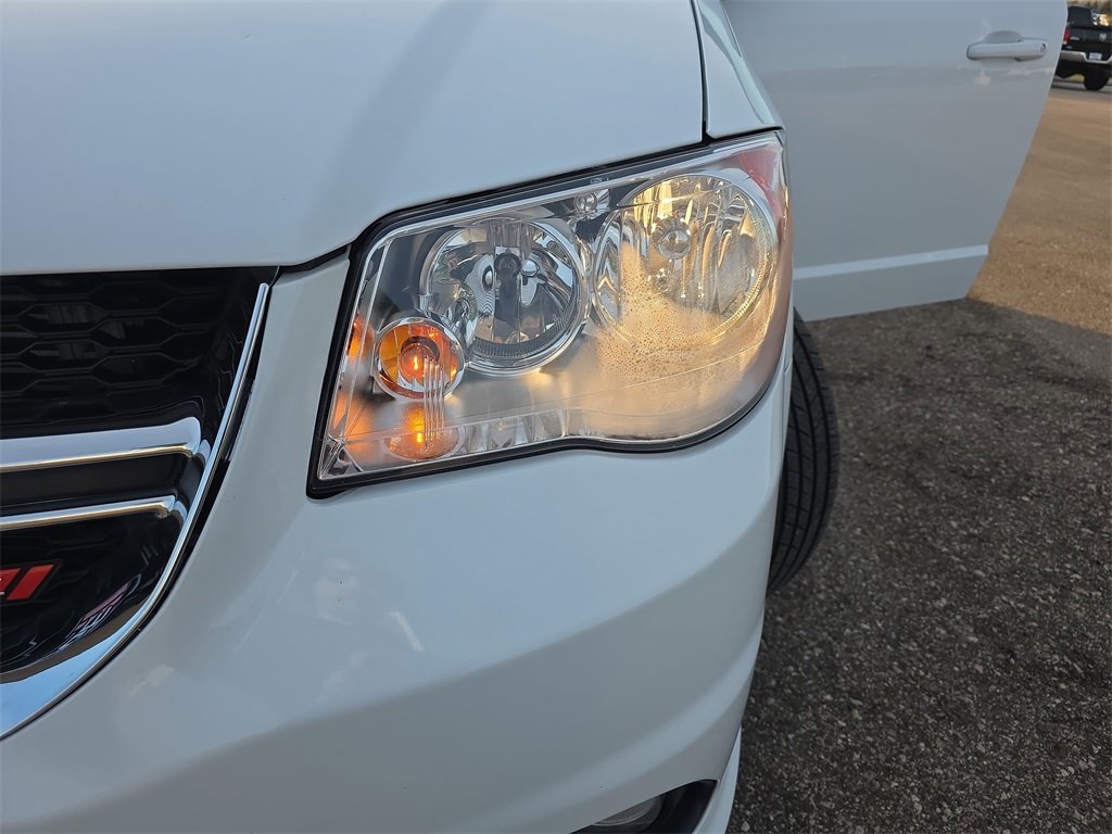 Used 2019 Dodge Grand Caravan SXT image 34