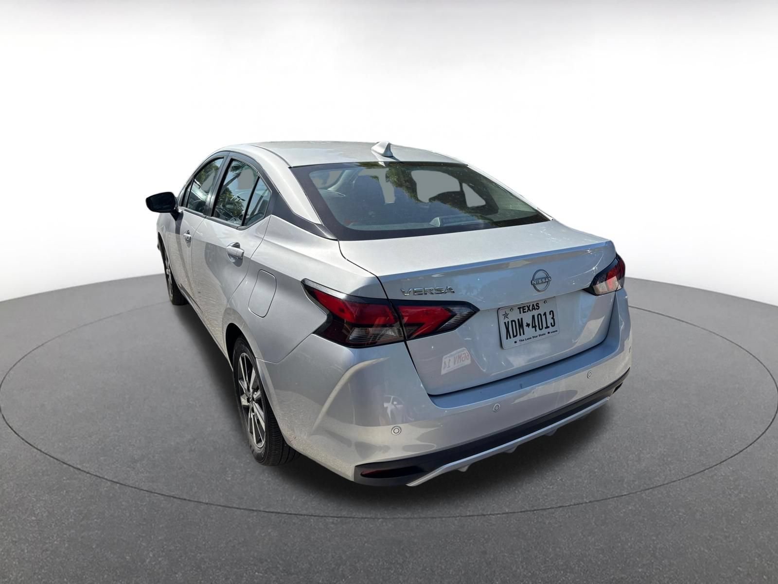 Used 2025 Nissan Versa SV FWD image 6