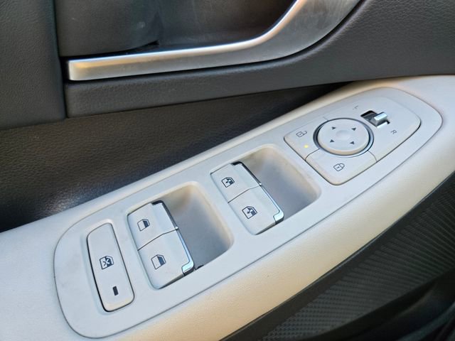 Used 2025 Hyundai Sonata SEL FWD image 35