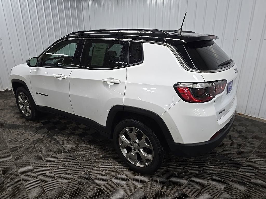 Used 2022 Jeep Compass Limited image 9