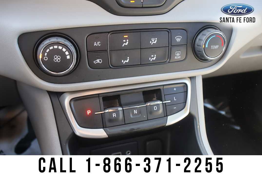 Used 2022 GMC Terrain SLE image 36