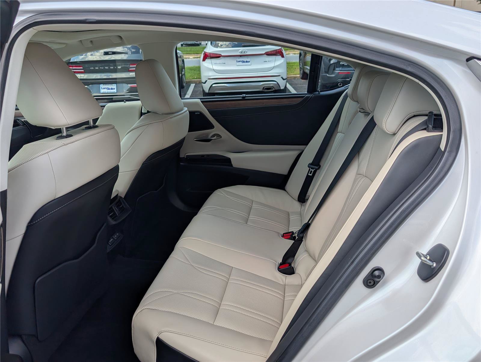 Certified 2025 Lexus ES 350 Ultra Luxury w/ Accessory Package (Z1) FWD image 15