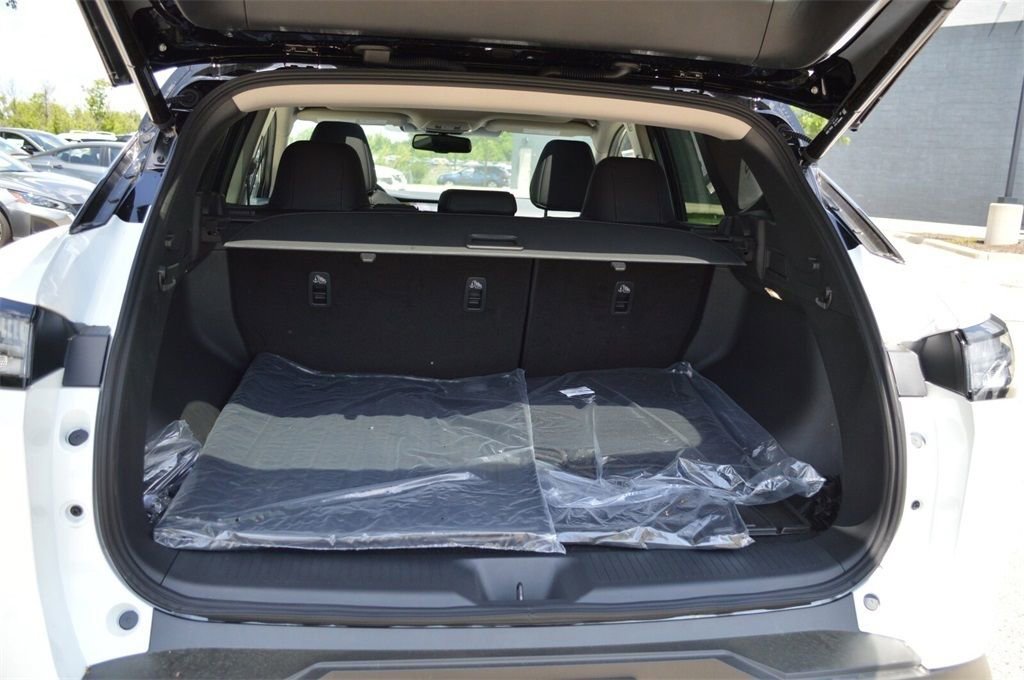 New 2025 Nissan Murano SL w/ Cargo Package image 6