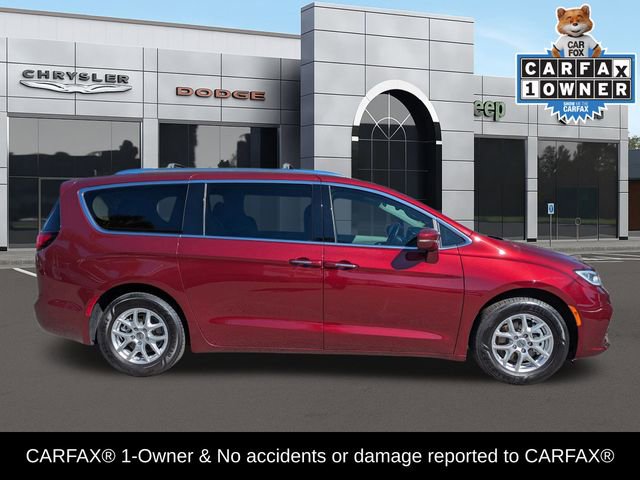 Used 2021 Chrysler Pacifica Touring-L image 2