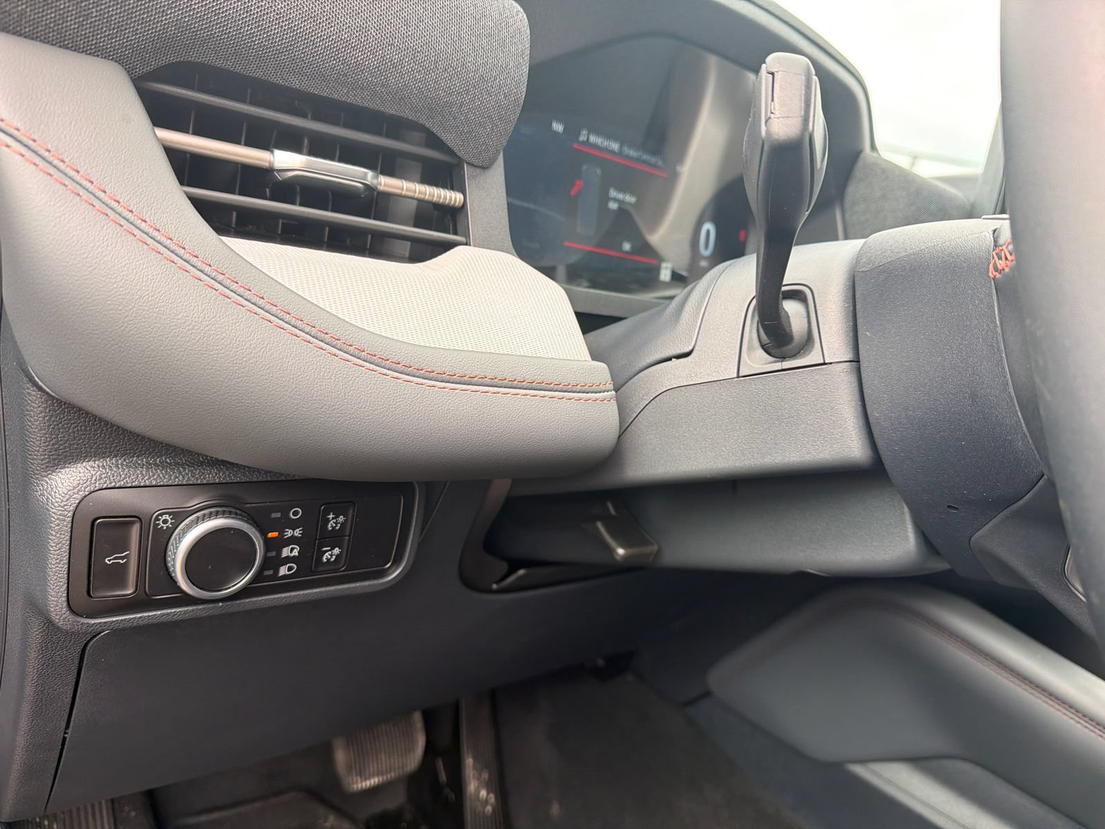 New 2026 Ford Explorer Active AWD/4WD image 32