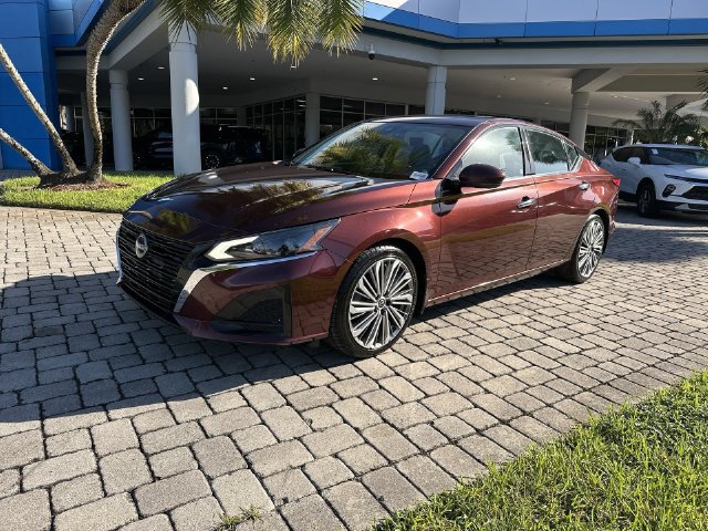 Used 2023 Nissan Altima 2.5 SL FWD image 21
