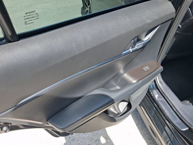 Used 2024 Toyota Camry SE FWD image 9
