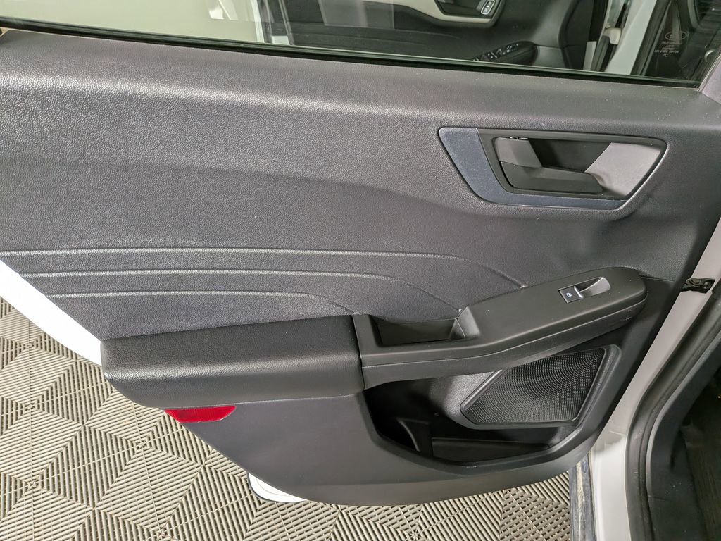 Used 2022 Ford Escape SE image 27