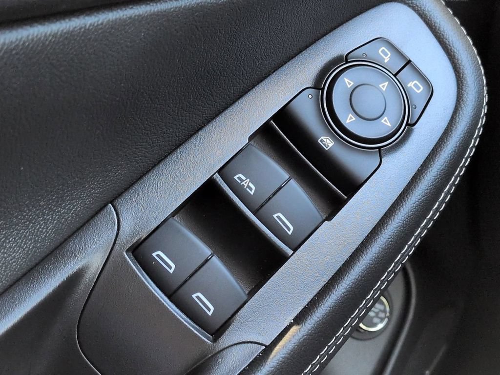 Used 2026 Buick Encore GX Avenir w/ Avenir Technology Package FWD image 23