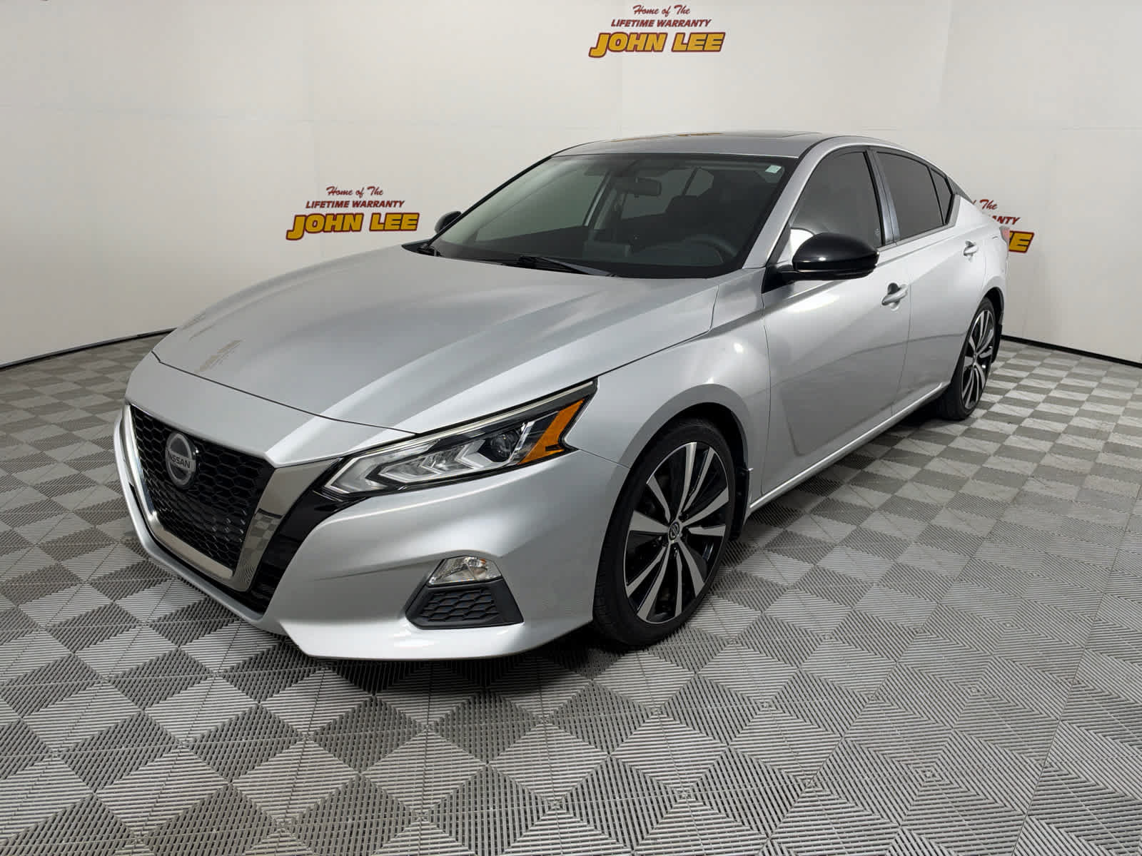 Used 2019 Nissan Altima 2.5 SR w/ SR Premium Package