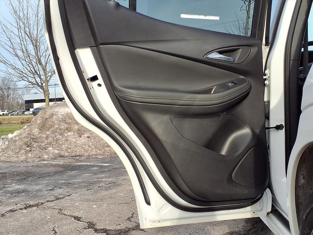 Certified 2023 Buick Encore GX Select w/ Sport Touring Package image 25
