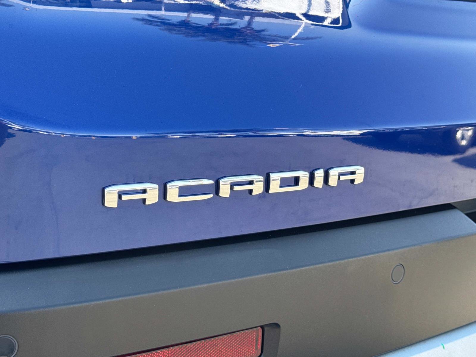 Used 2023 GMC Acadia SLE image 21