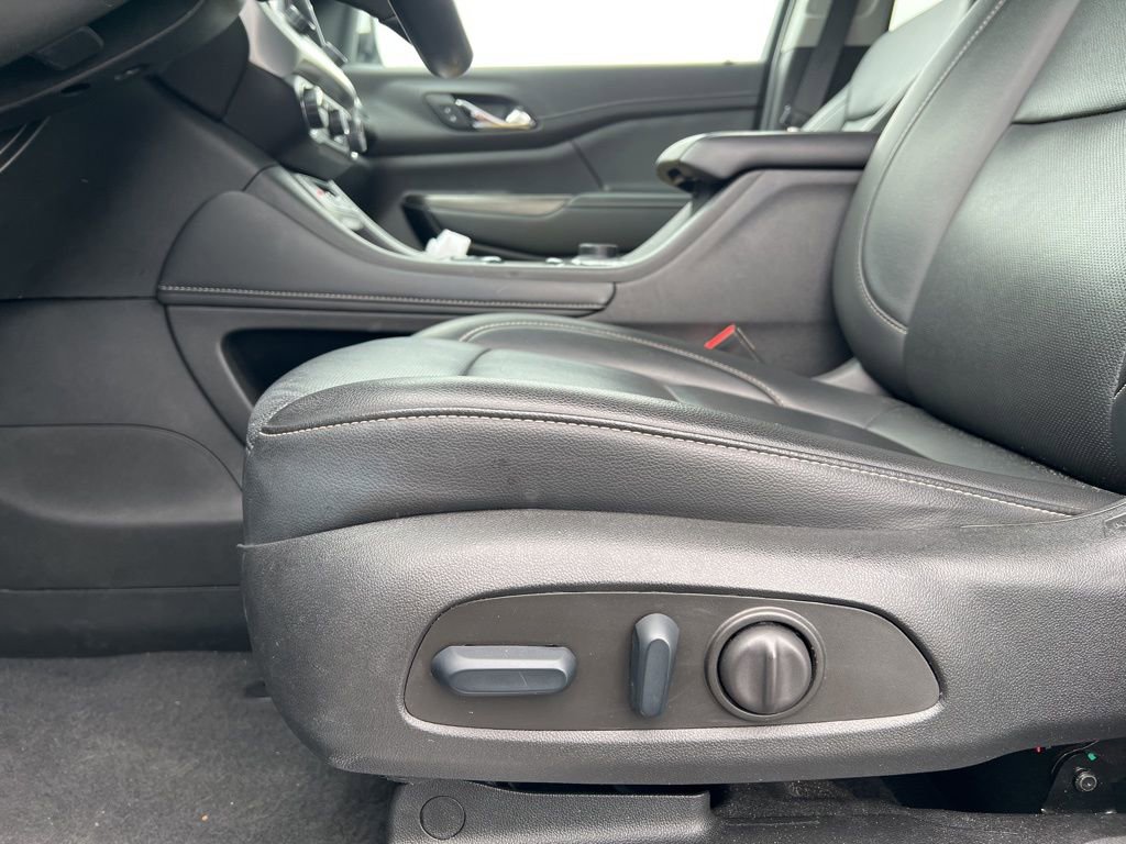 Used 2023 GMC Acadia SLT image 10