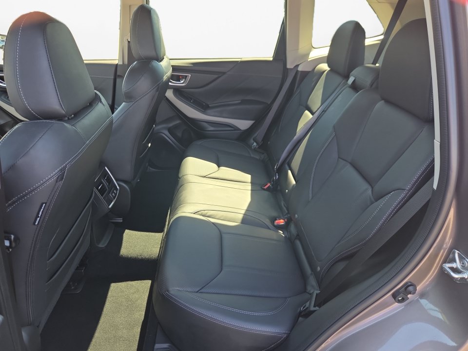 Used 2023 Subaru Forester Limited AWD/4WD image 16